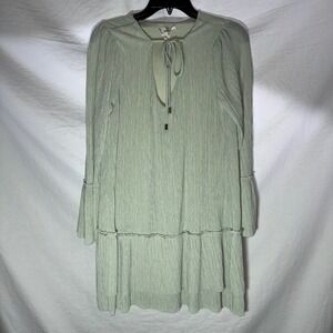 Blu Pepper Sage Green Mini Dress Plisse Tier Bell Sleeve Keyhole Size Medium